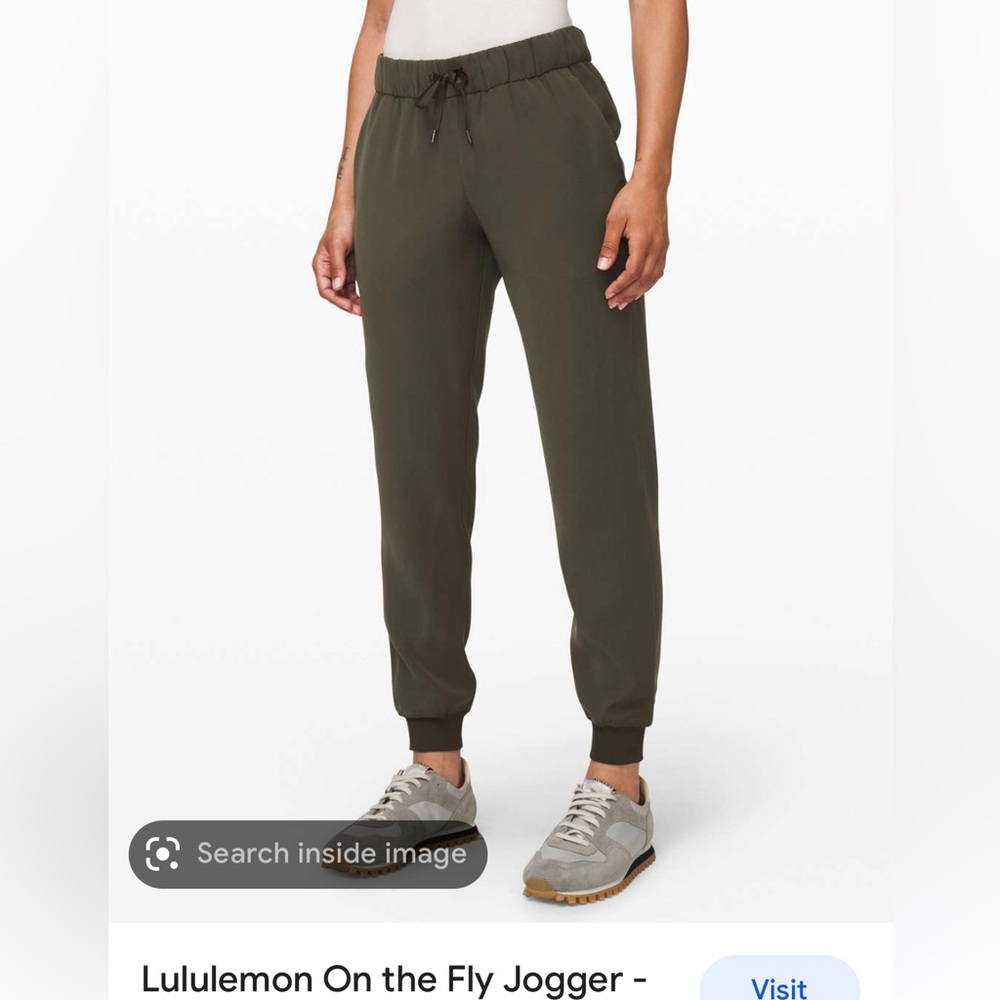 Lululemon on The Fly Jogger Size 6 Dark Olive